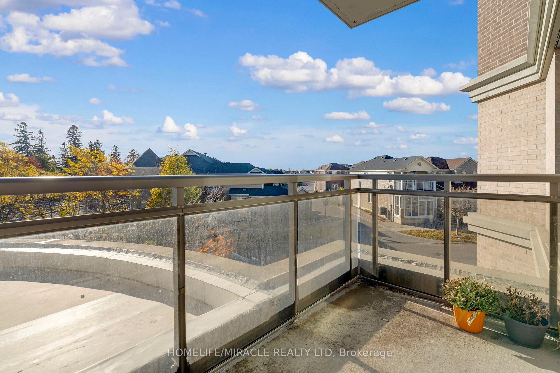 Photo 24 of Unit 216, 540 Bur Oak Avenue S, Markham, Berczy — HOMEH