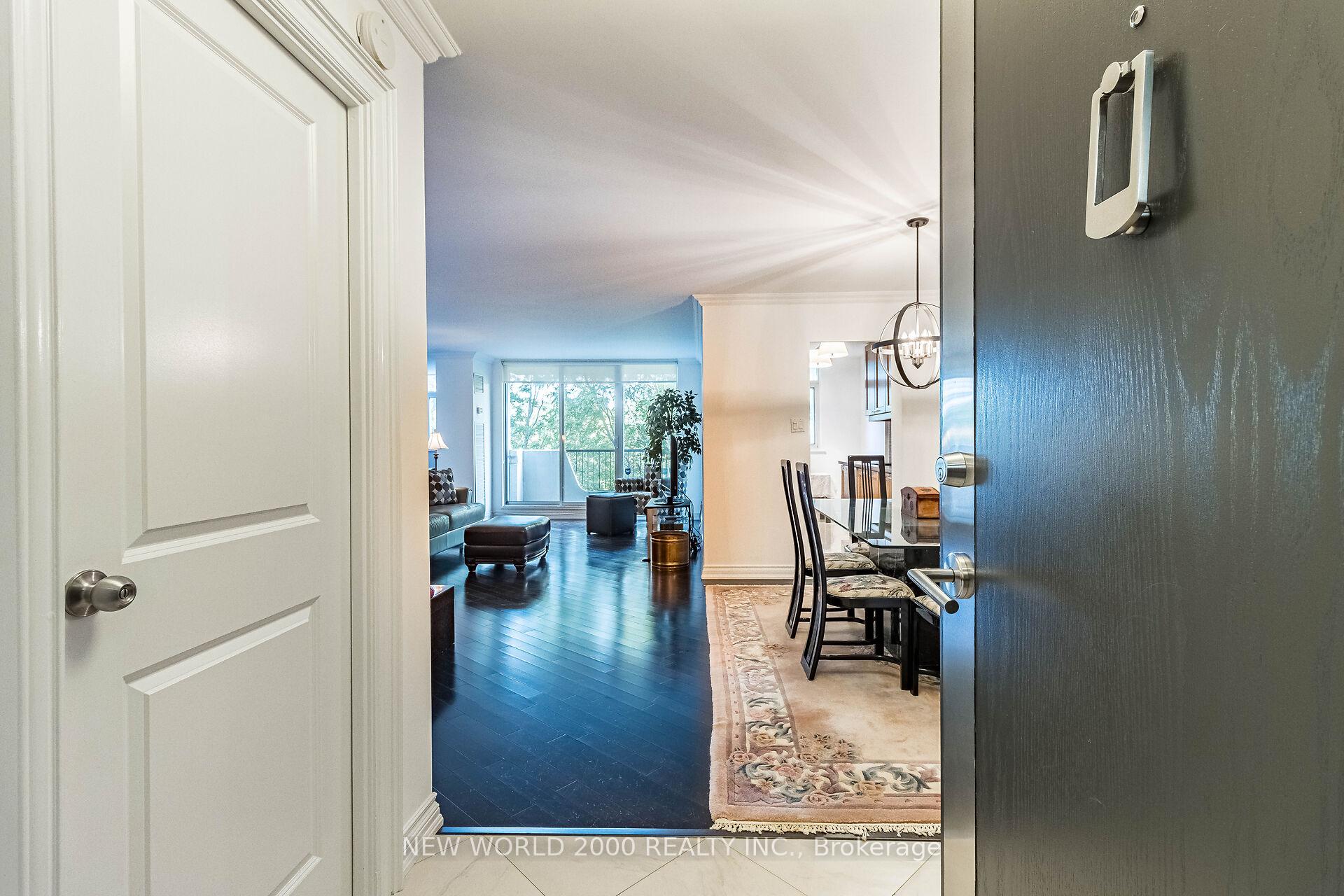 Photo 8 of Unit 410, 7811 Yonge Street, Markham, Thornhill — HOMEH