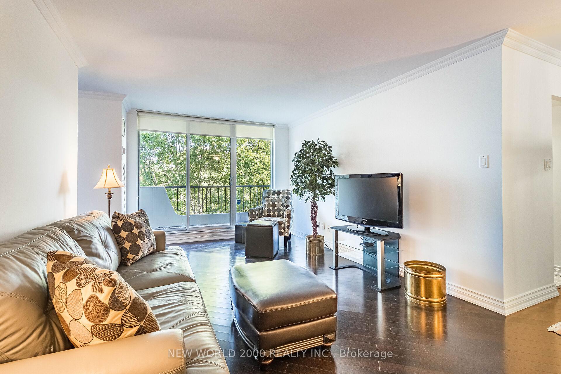 Photo 12 of Unit 410, 7811 Yonge Street, Markham, Thornhill — HOMEH