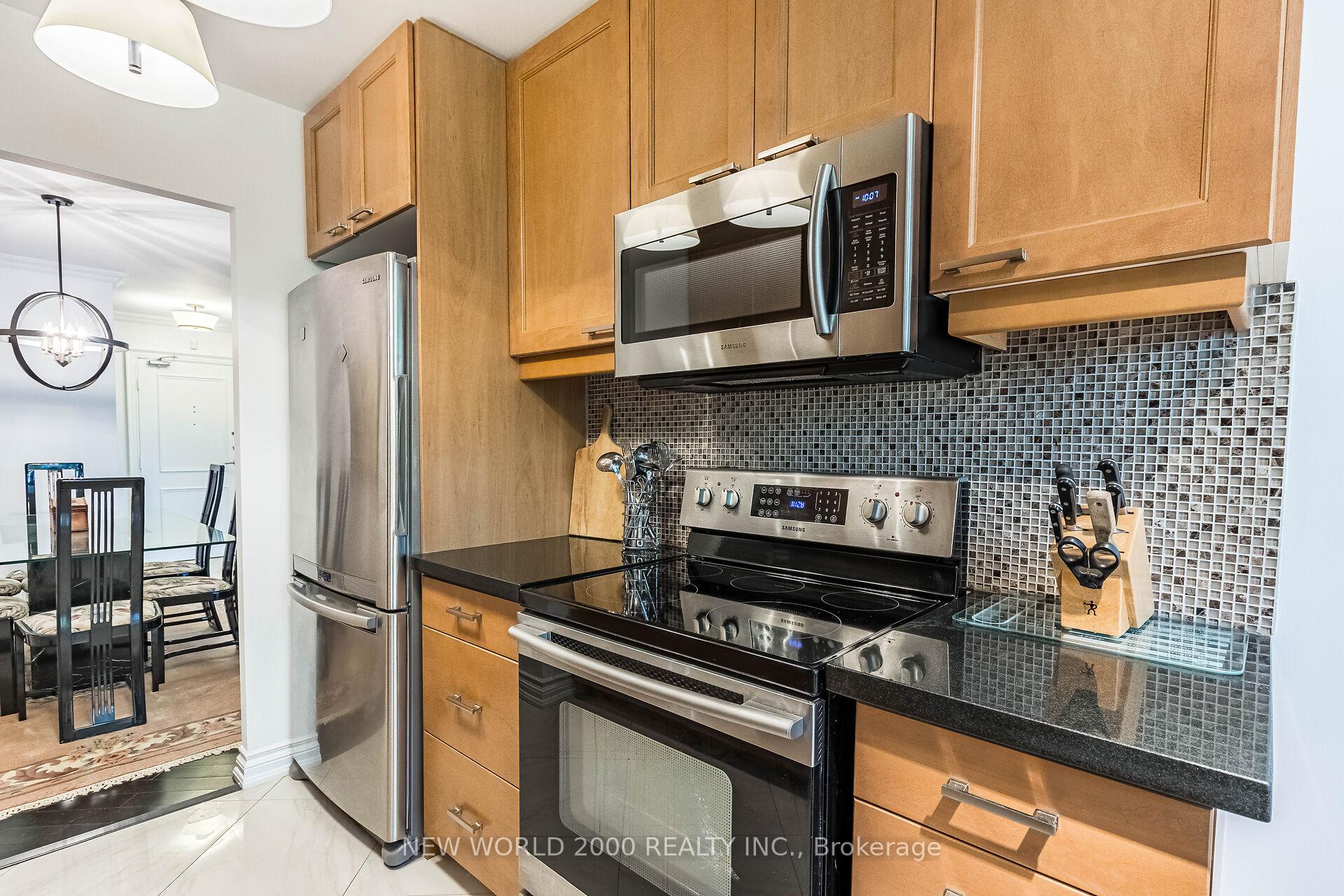 Photo 18 of Unit 410, 7811 Yonge Street, Markham, Thornhill — HOMEH