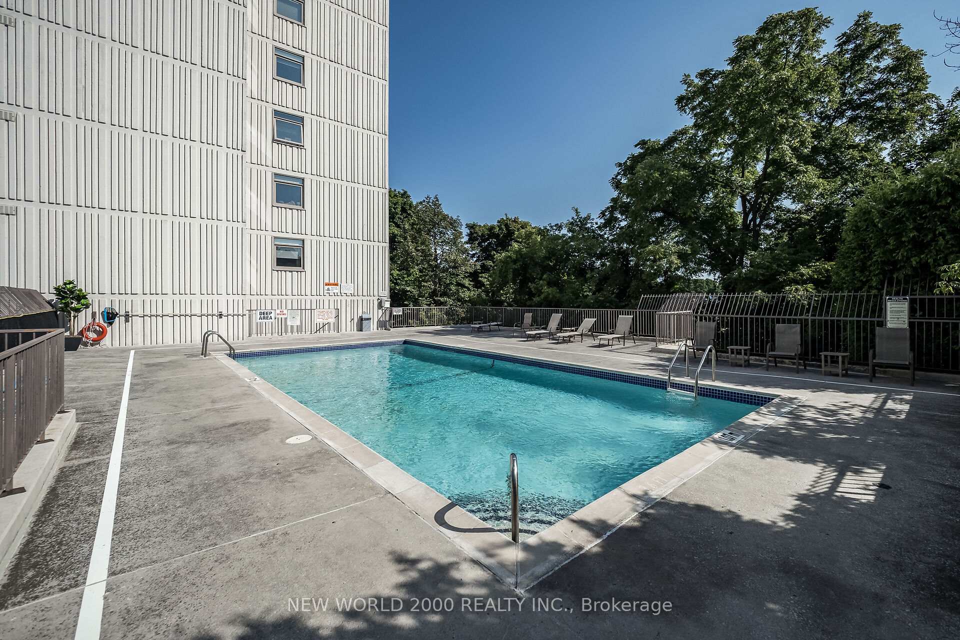Photo 37 of Unit 410, 7811 Yonge Street, Markham, Thornhill — HOMEH