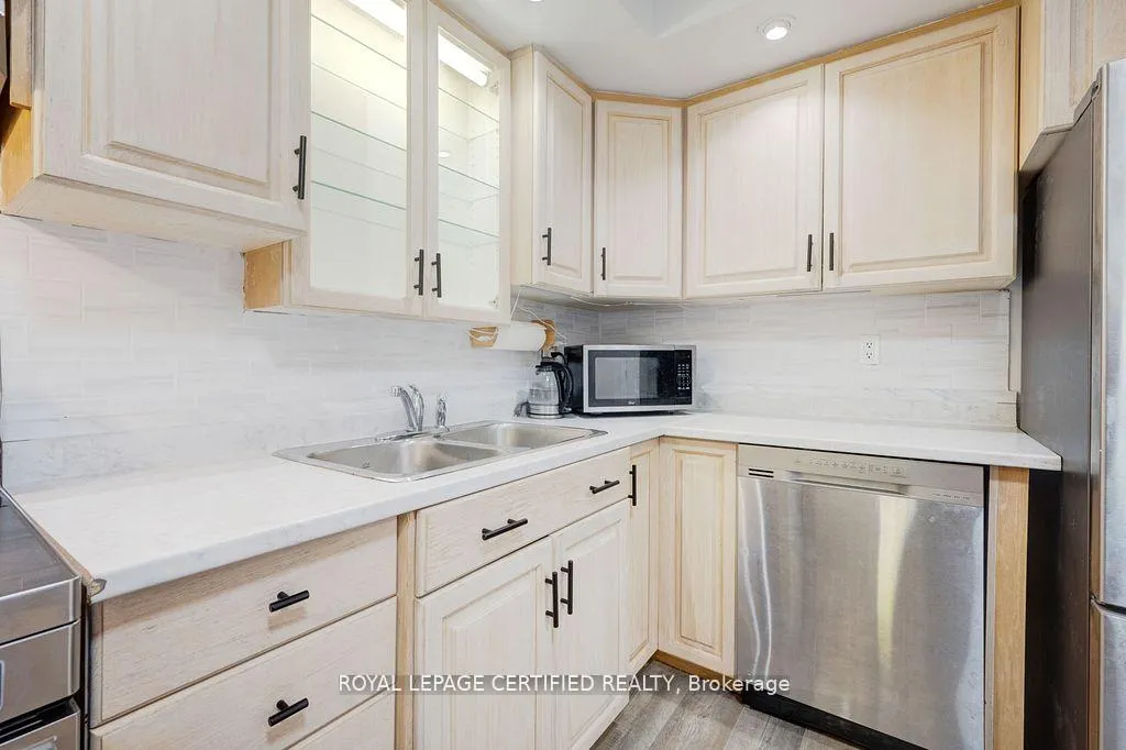 Photo 15 of 375 Ontario Street, Milton, Dorset Park — HOMEH
