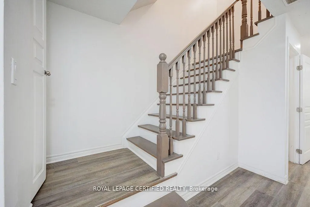 Photo 20 of 375 Ontario Street, Milton, Dorset Park — HOMEH