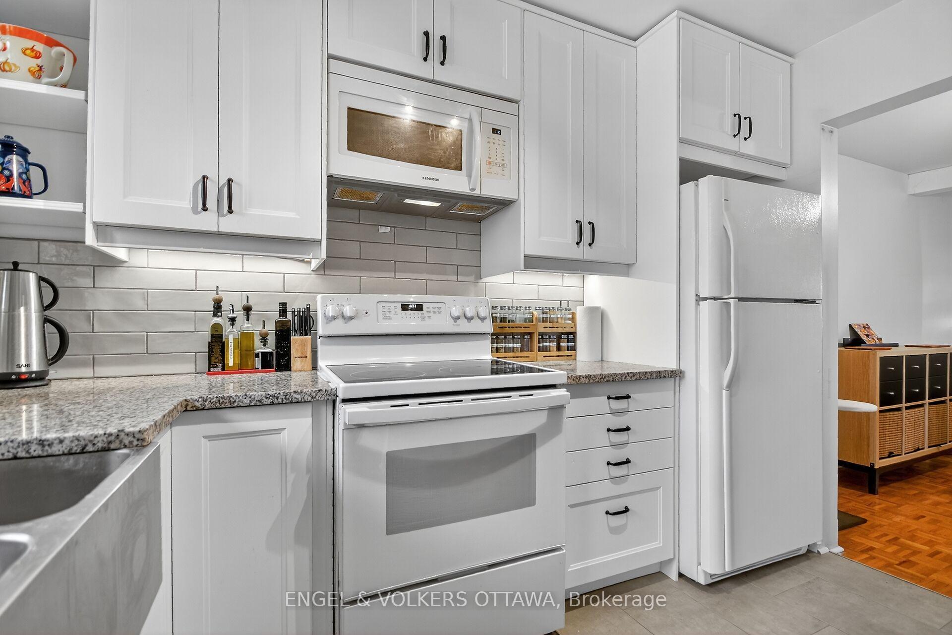 Photo 4 of 910 Dynes Road, Ottawa, Carleton Square — HOMEH