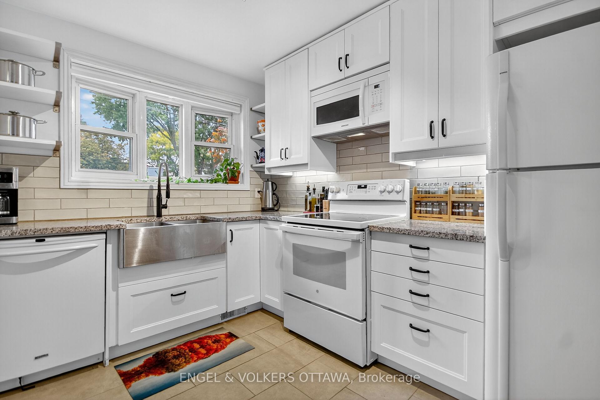 Photo 8 of 910 Dynes Road, Ottawa, Carleton Square — HOMEH