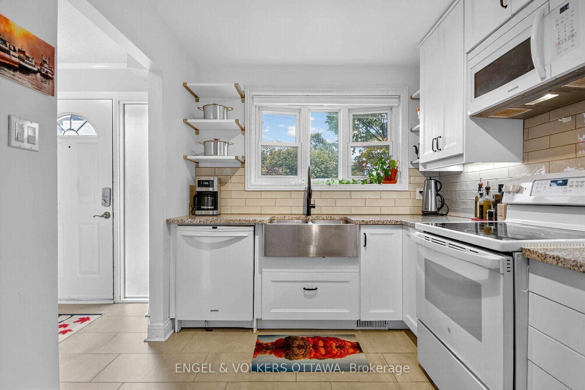 Photo 9 of 910 Dynes Road, Ottawa, Carleton Square — HOMEH