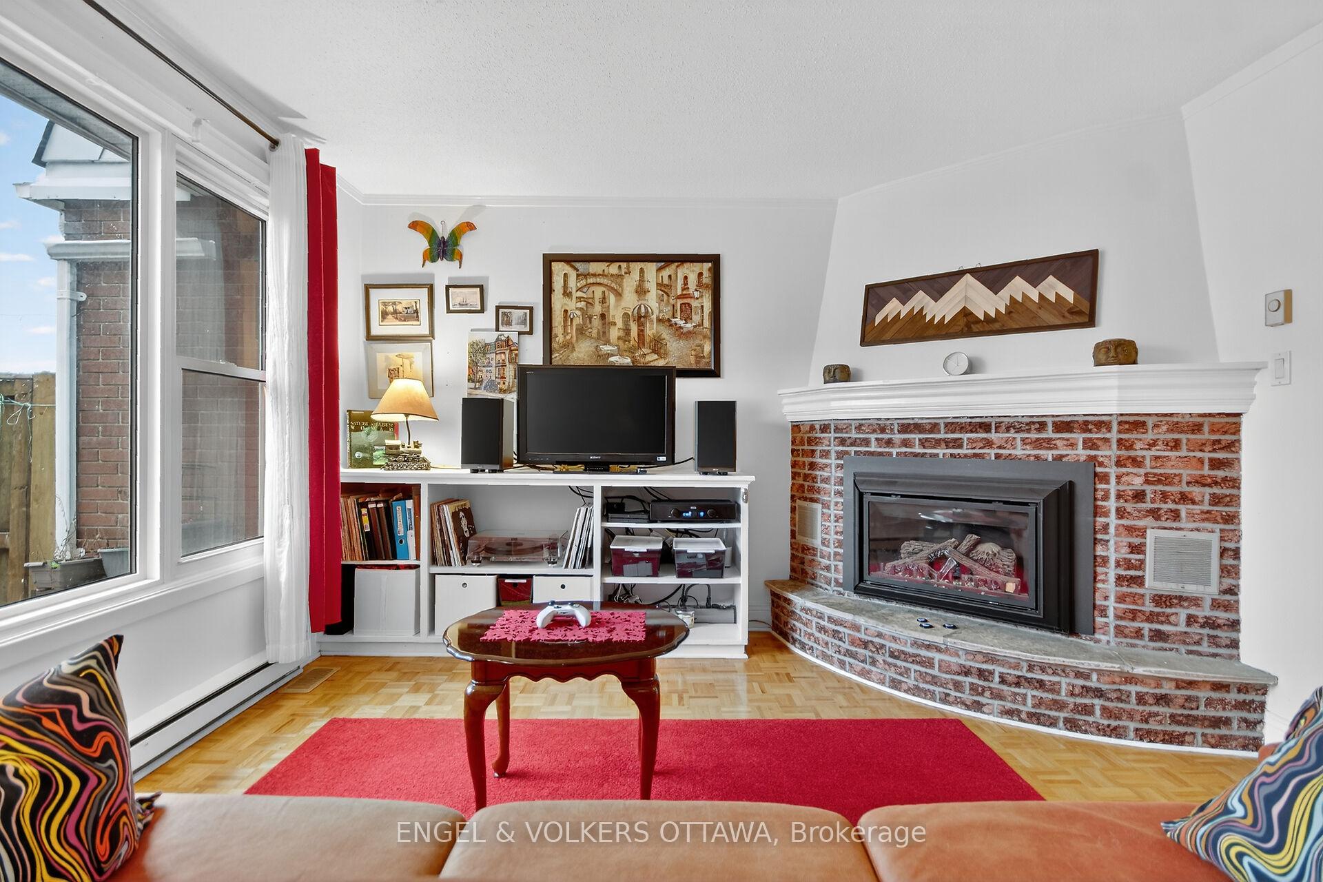Photo 11 of 910 Dynes Road, Ottawa, Carleton Square — HOMEH