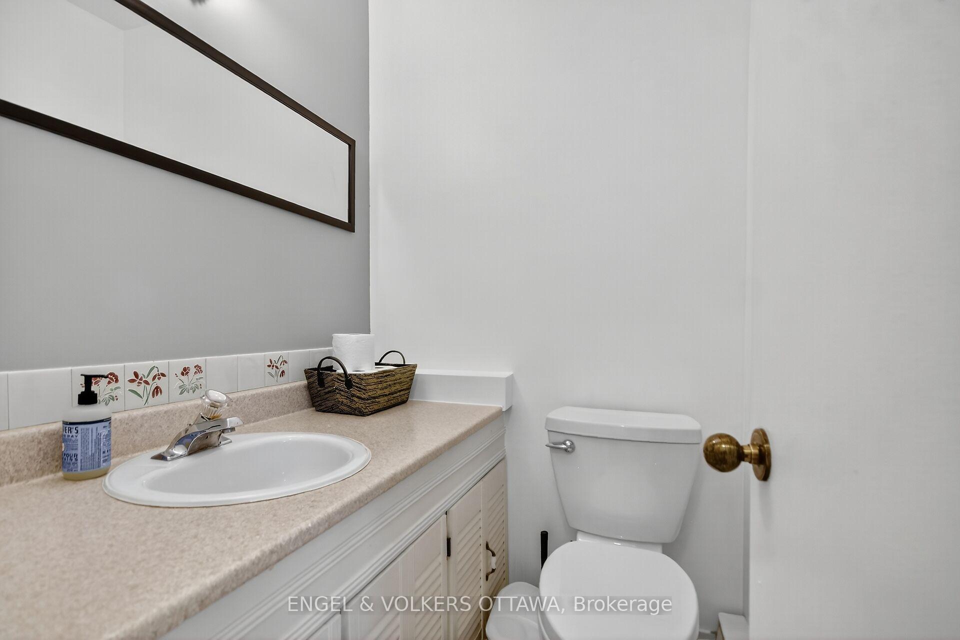 Photo 19 of 910 Dynes Road, Ottawa, Carleton Square — HOMEH