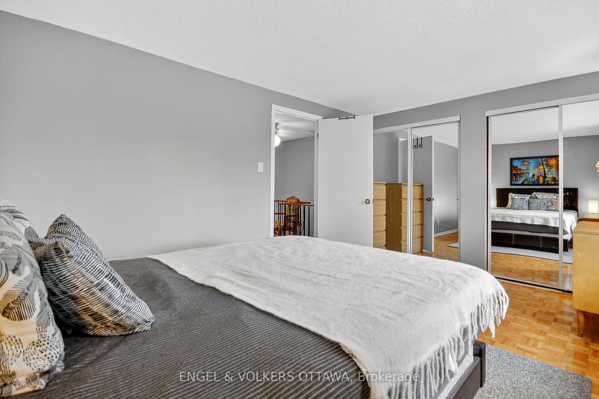 Photo 21 of 910 Dynes Road, Ottawa, Carleton Square — HOMEH