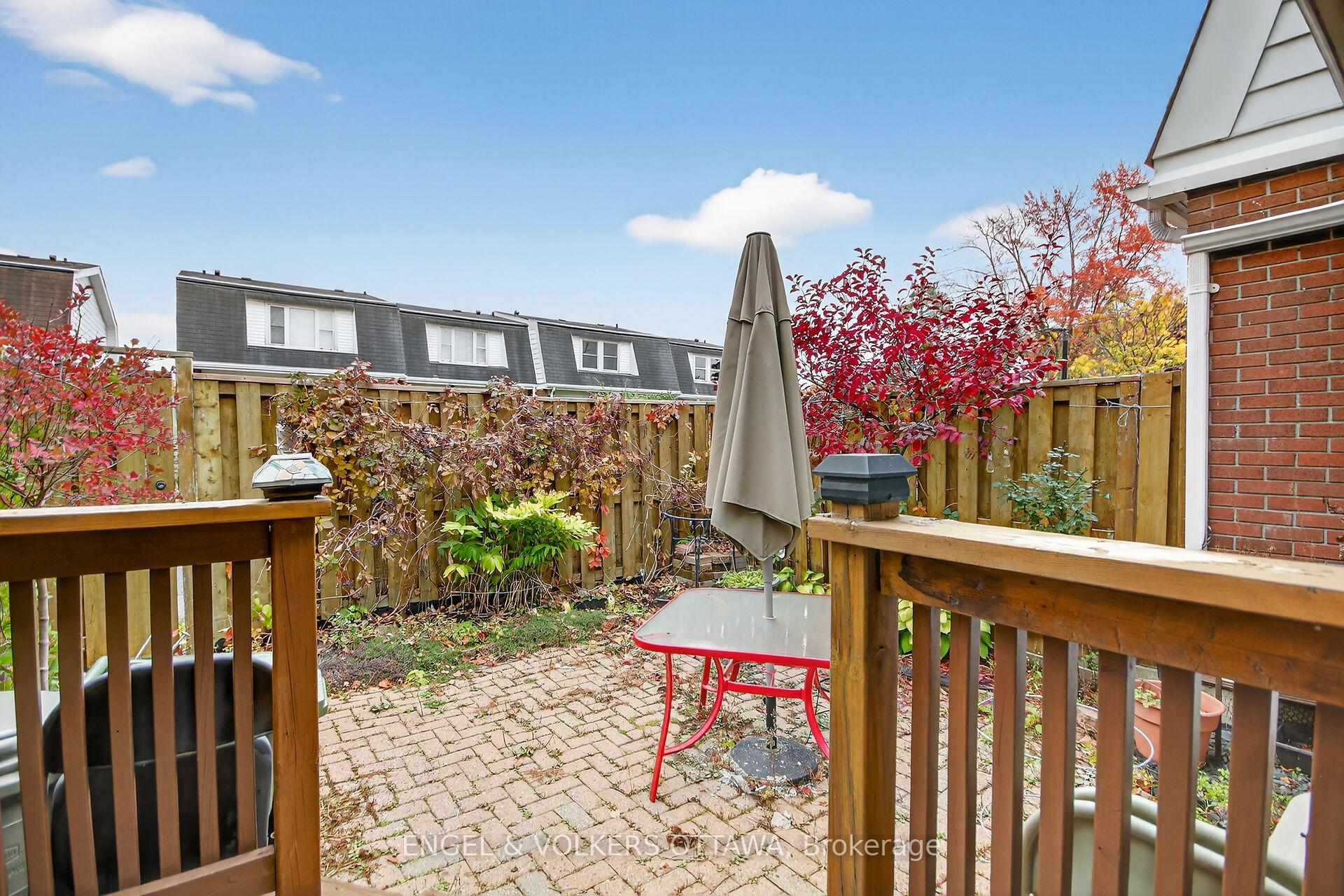 Photo 34 of 910 Dynes Road, Ottawa, Carleton Square — HOMEH