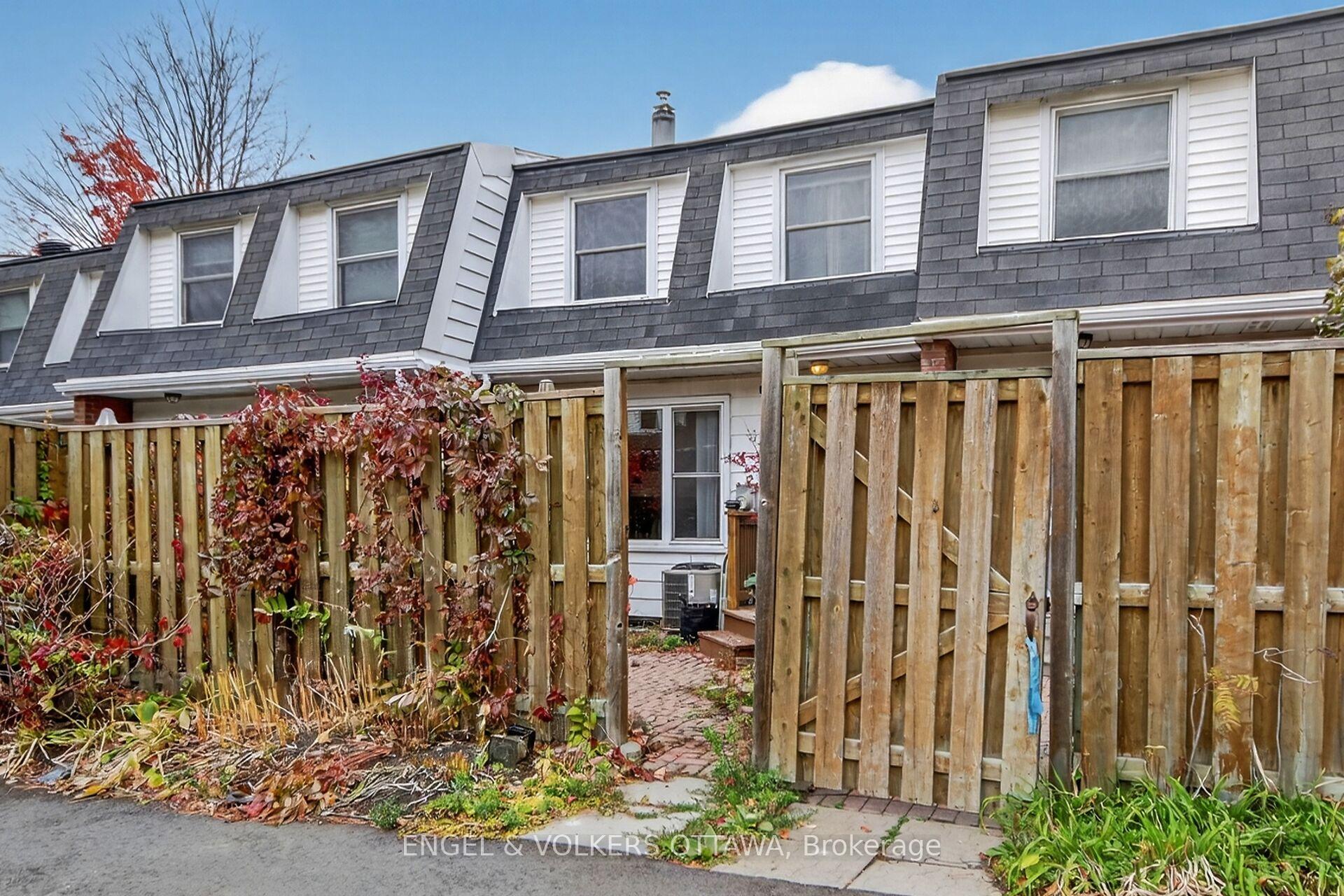 Photo 35 of 910 Dynes Road, Ottawa, Carleton Square — HOMEH