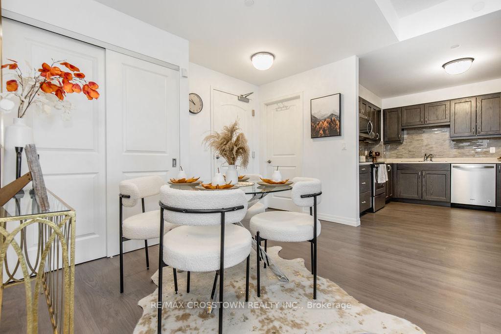 Photo 7 of Unit 418, 420 William Graham Drive, Aurora, Rural Aurora — HOMEH