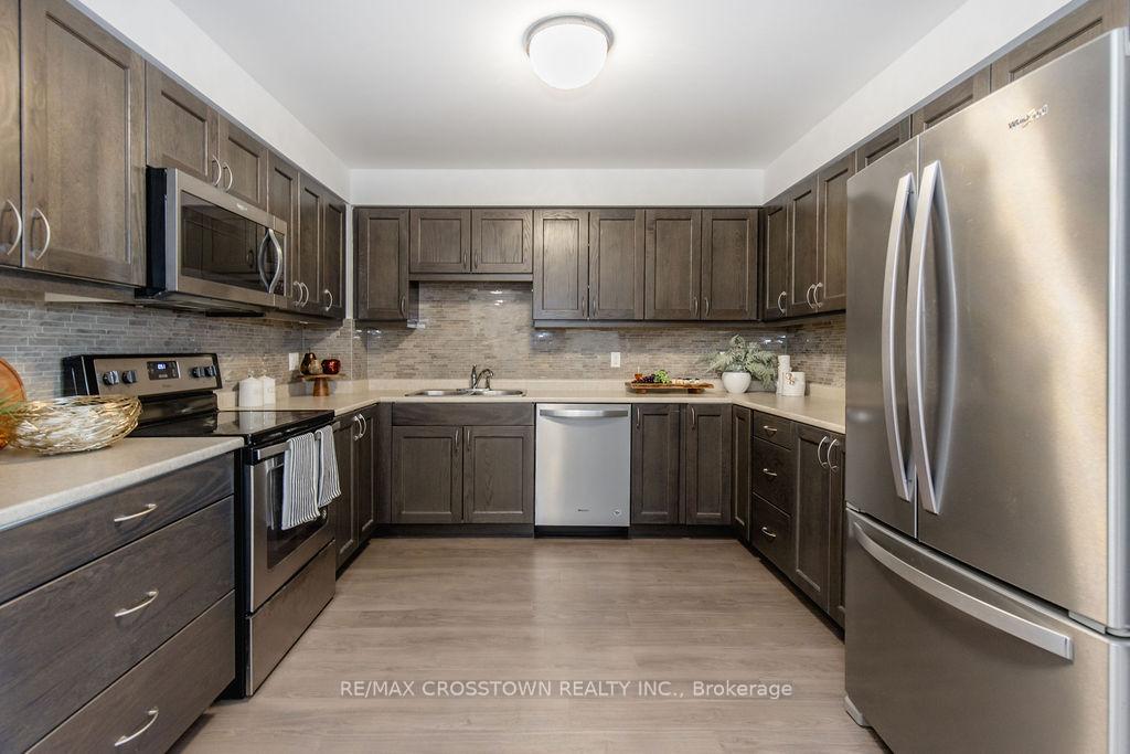 Photo 8 of Unit 418, 420 William Graham Drive, Aurora, Rural Aurora — HOMEH