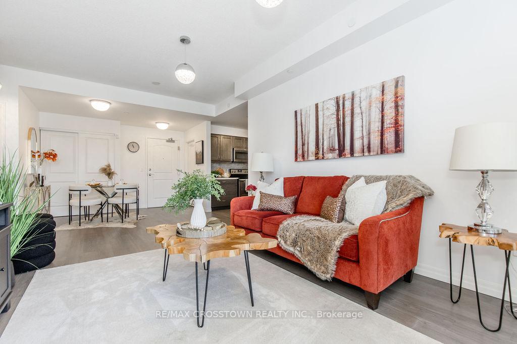 Photo 13 of Unit 418, 420 William Graham Drive, Aurora, Rural Aurora — HOMEH