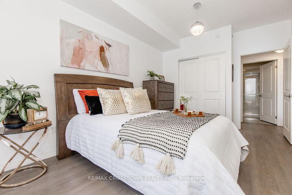 Photo 16 of Unit 418, 420 William Graham Drive, Aurora, Rural Aurora — HOMEH