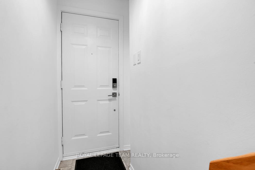 Photo 3 of 299 Nepean Street, Ottawa, Ottawa Centre — HOMEH