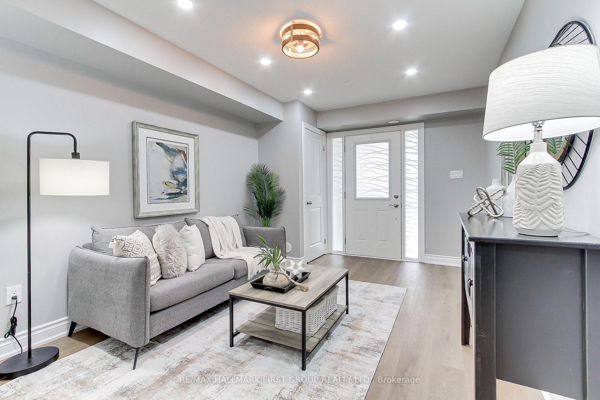 Photo 5 of 2522 Boston Glen, Pickering, Duffin Heights — HOMEH