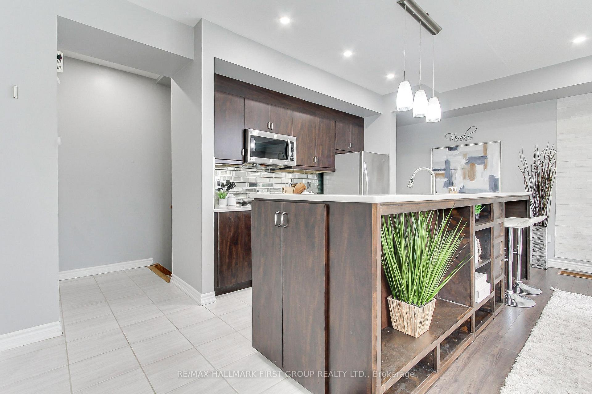 Photo 7 of 2522 Boston Glen, Pickering, Duffin Heights — HOMEH