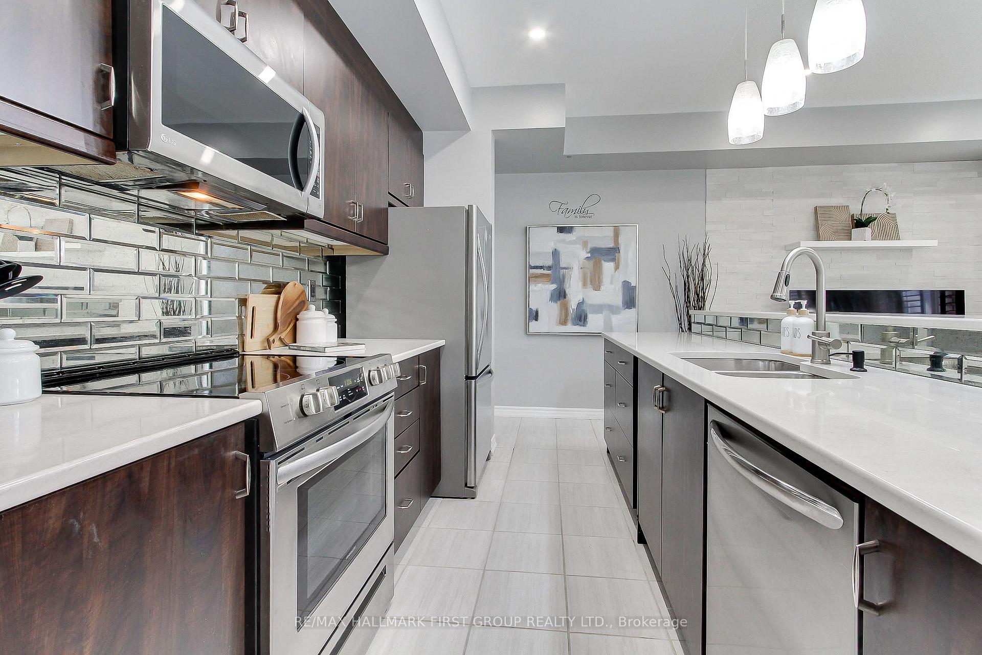 Photo 8 of 2522 Boston Glen, Pickering, Duffin Heights — HOMEH