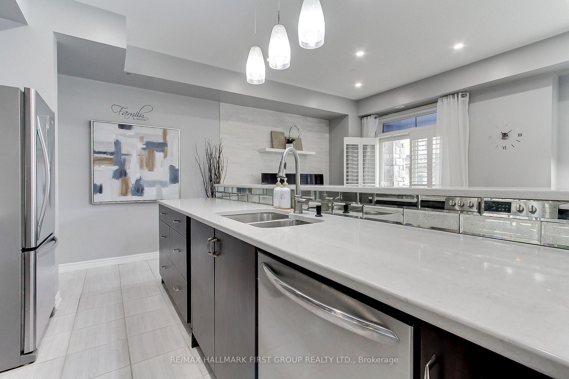 Photo 10 of 2522 Boston Glen, Pickering, Duffin Heights — HOMEH