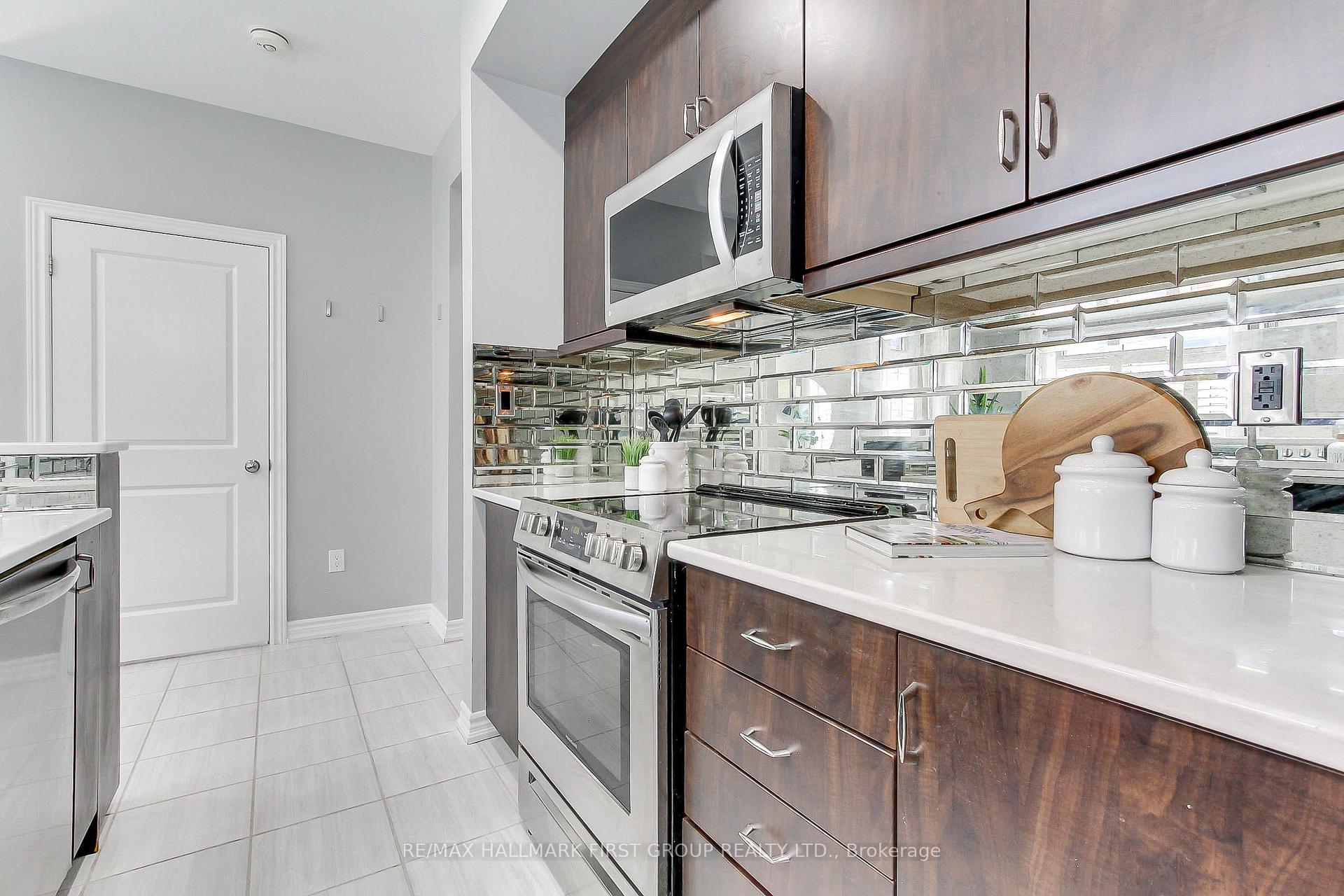 Photo 12 of 2522 Boston Glen, Pickering, Duffin Heights — HOMEH