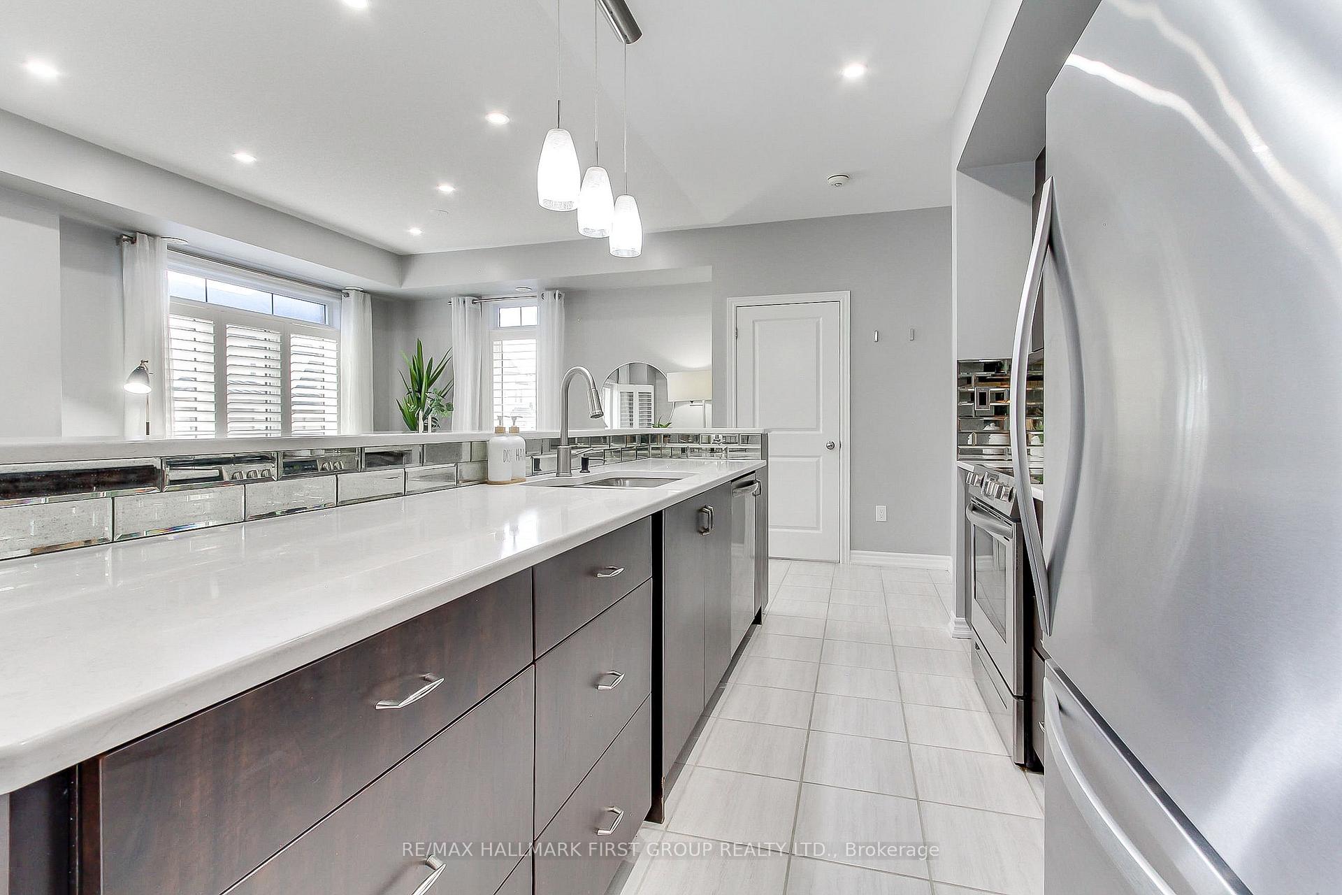 Photo 13 of 2522 Boston Glen, Pickering, Duffin Heights — HOMEH