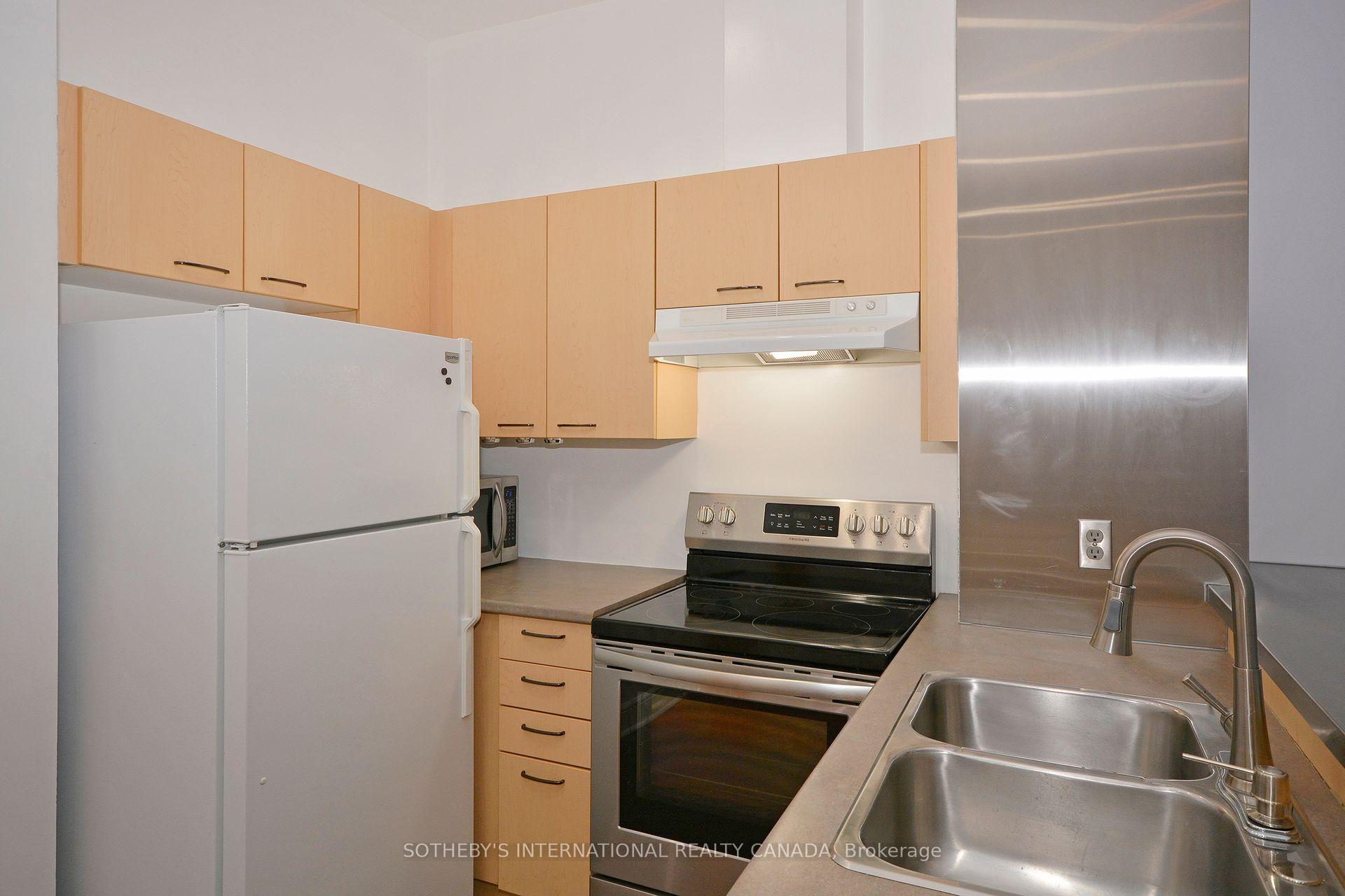Photo 8 of Unit 507, 8 Wellesley Street E, Toronto, Church-Yonge Corridor — HOMEH
