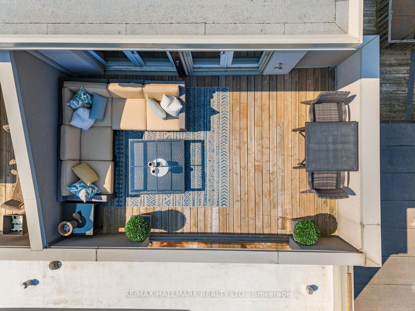 Photo 2 of Unit 306, 2012 Queen Street E, Toronto, The Beaches — HOMEH