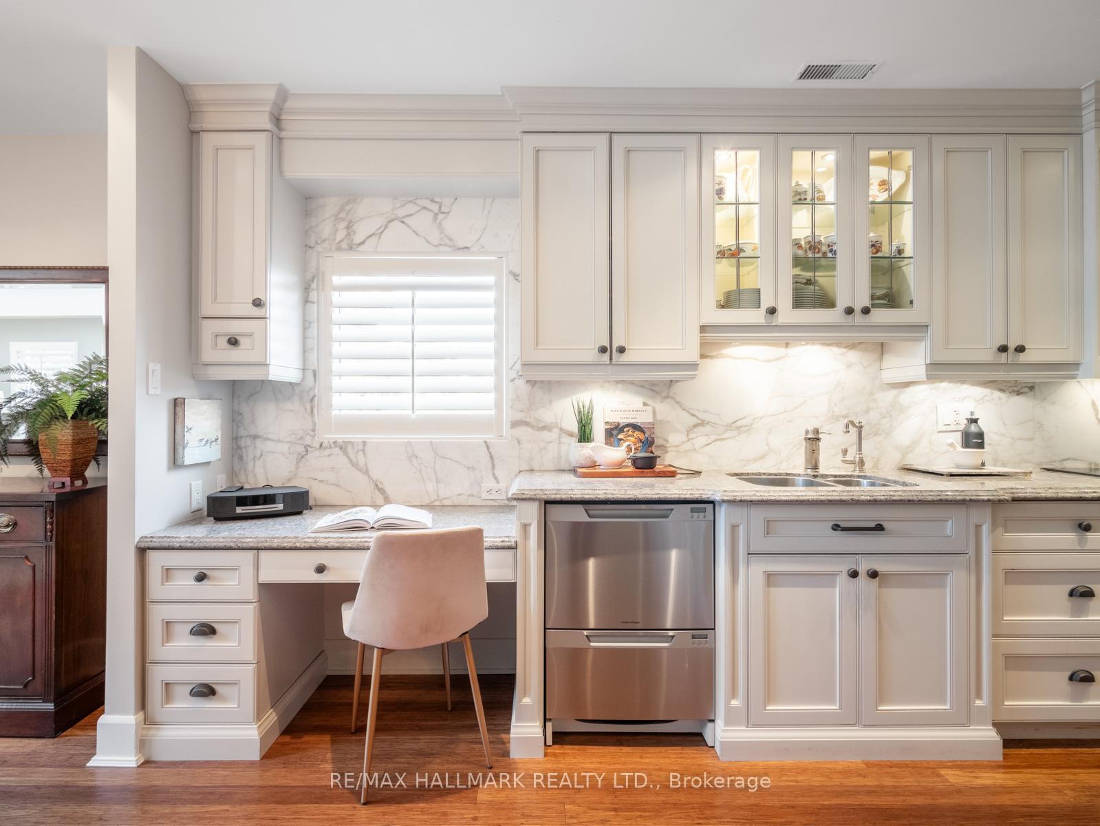 Photo 11 of Unit 306, 2012 Queen Street E, Toronto, The Beaches — HOMEH