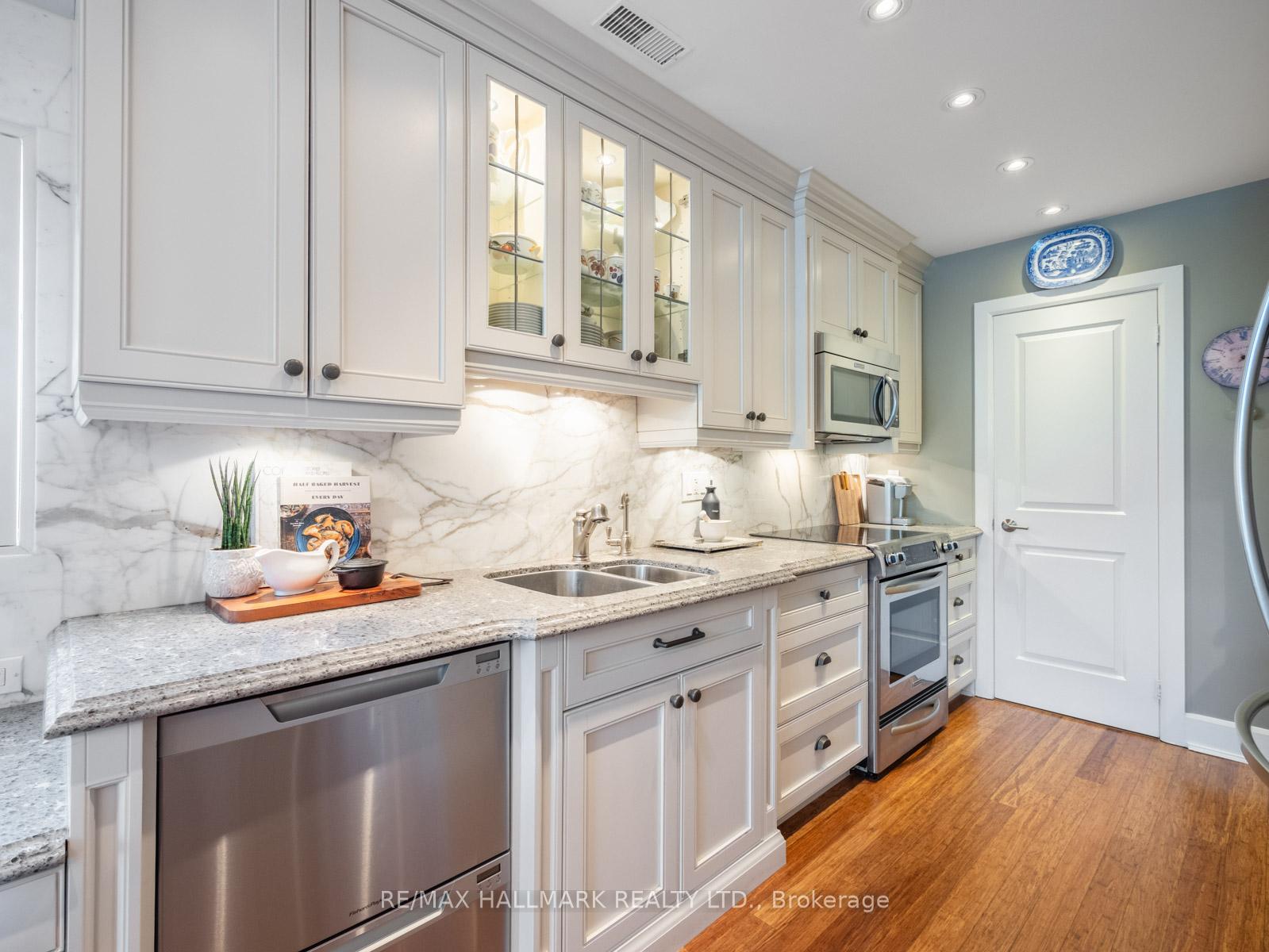 Photo 12 of Unit 306, 2012 Queen Street E, Toronto, The Beaches — HOMEH
