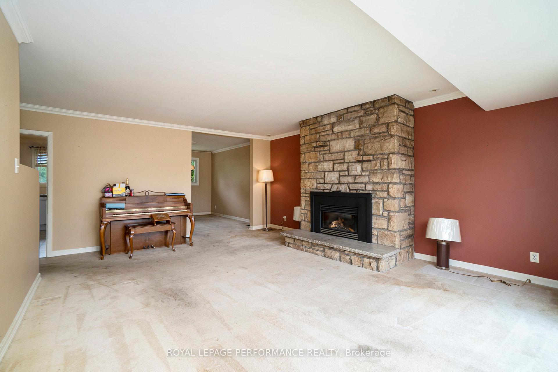 Photo 3 of 29 Horner Drive, Ottawa, Lakeview Park — HOMEH