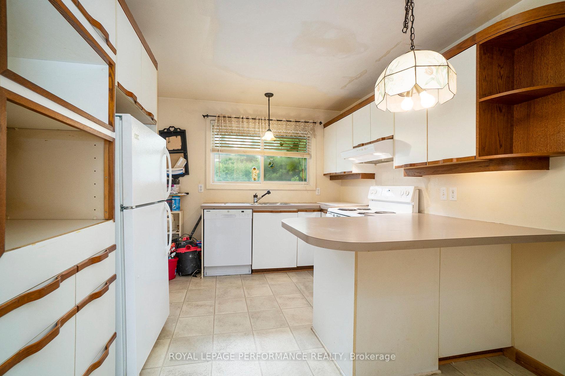 Photo 7 of 29 Horner Drive, Ottawa, Lakeview Park — HOMEH