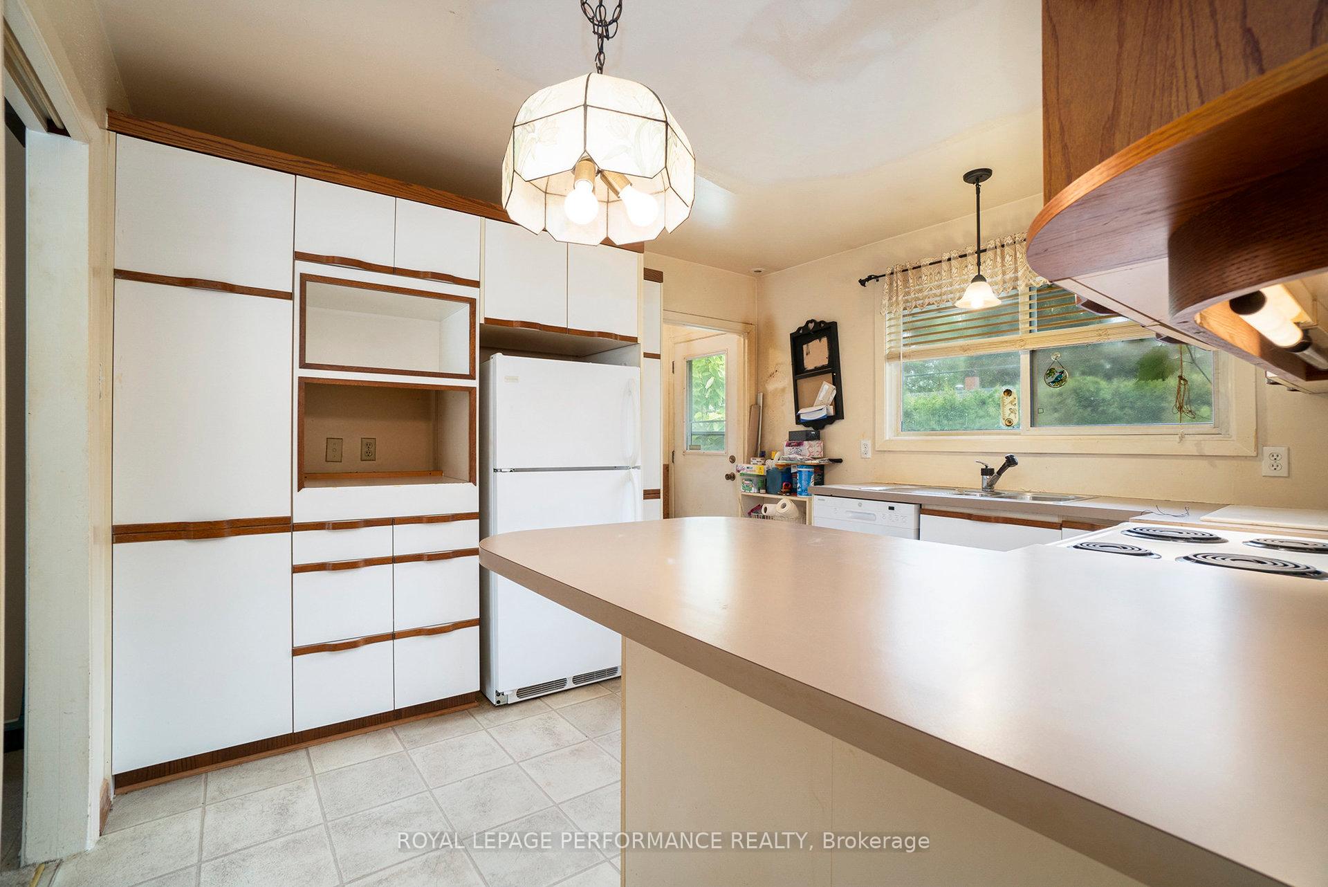 Photo 6 of 29 Horner Drive, Ottawa, Lakeview Park — HOMEH