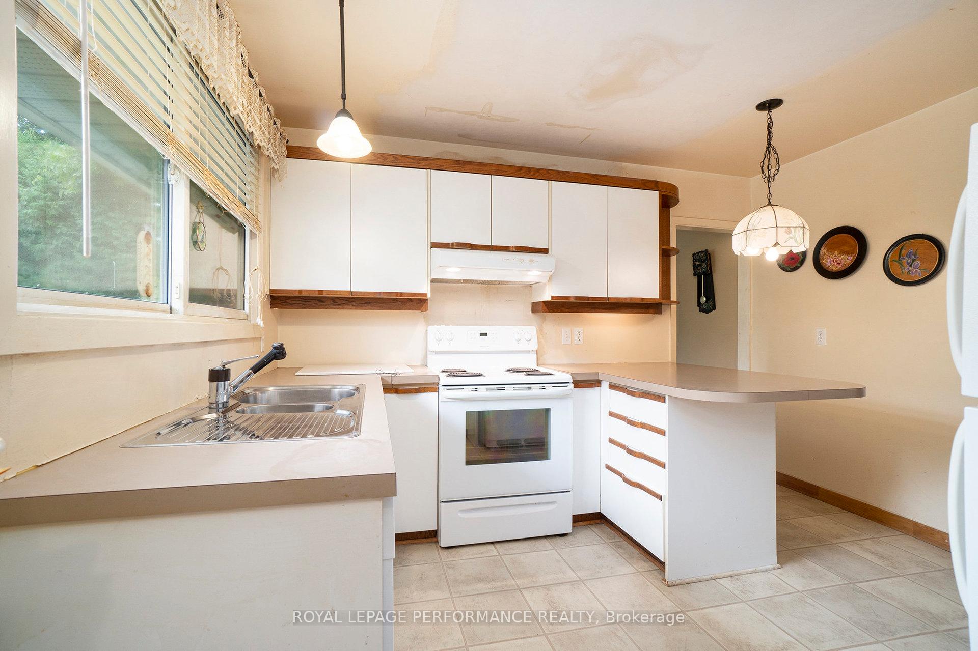 Photo 8 of 29 Horner Drive, Ottawa, Lakeview Park — HOMEH