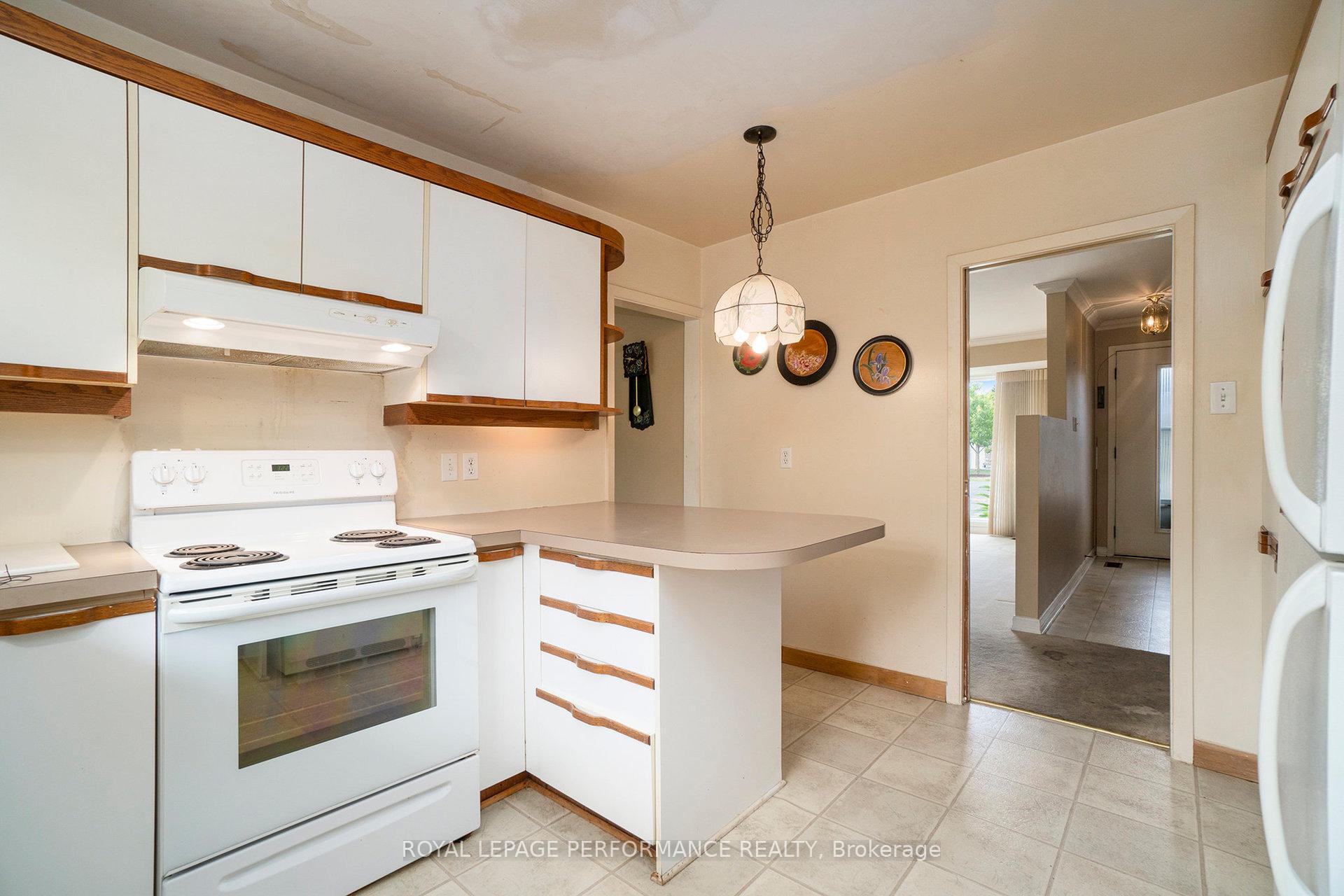 Photo 9 of 29 Horner Drive, Ottawa, Lakeview Park — HOMEH