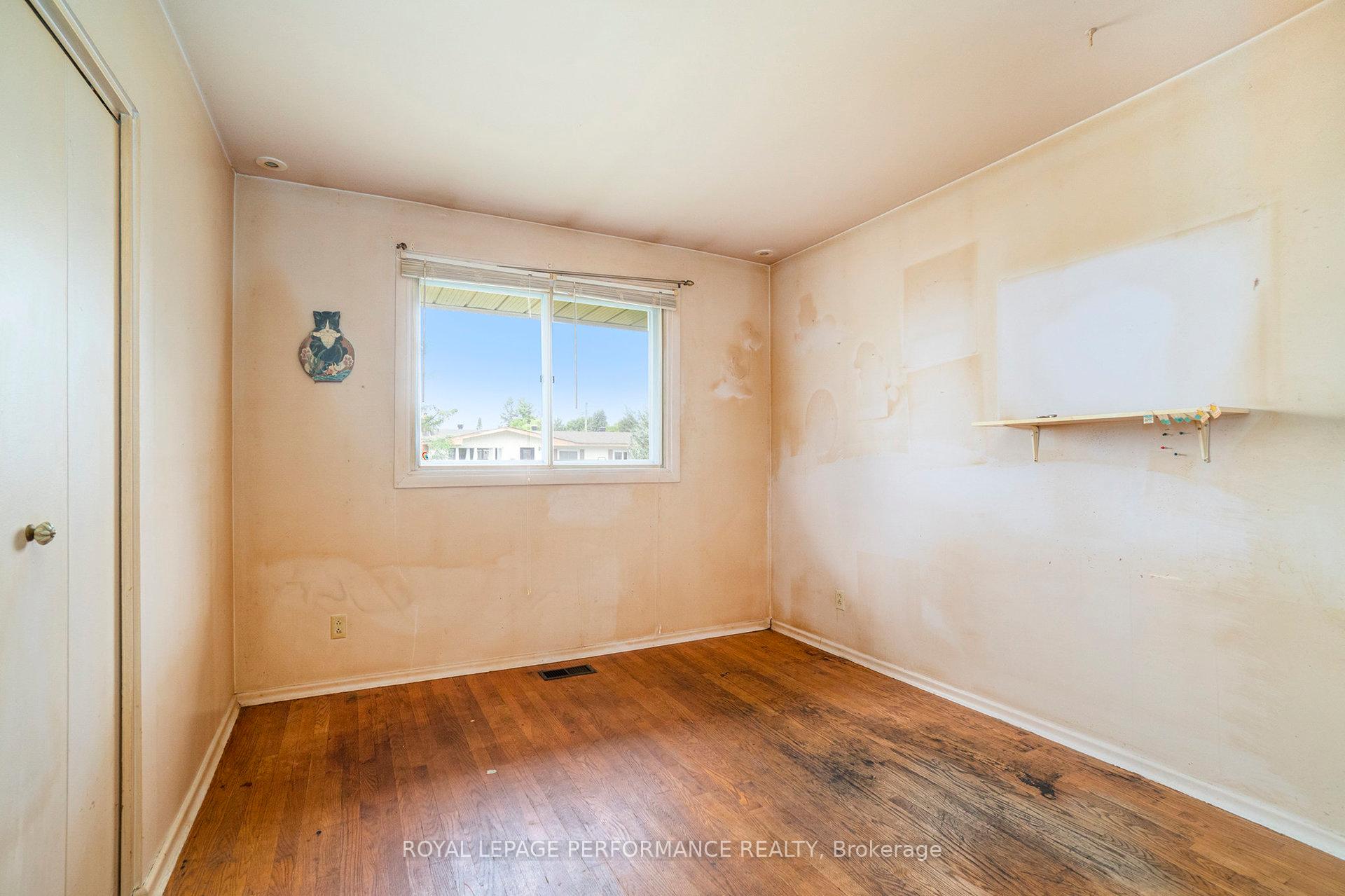 Photo 12 of 29 Horner Drive, Ottawa, Lakeview Park — HOMEH