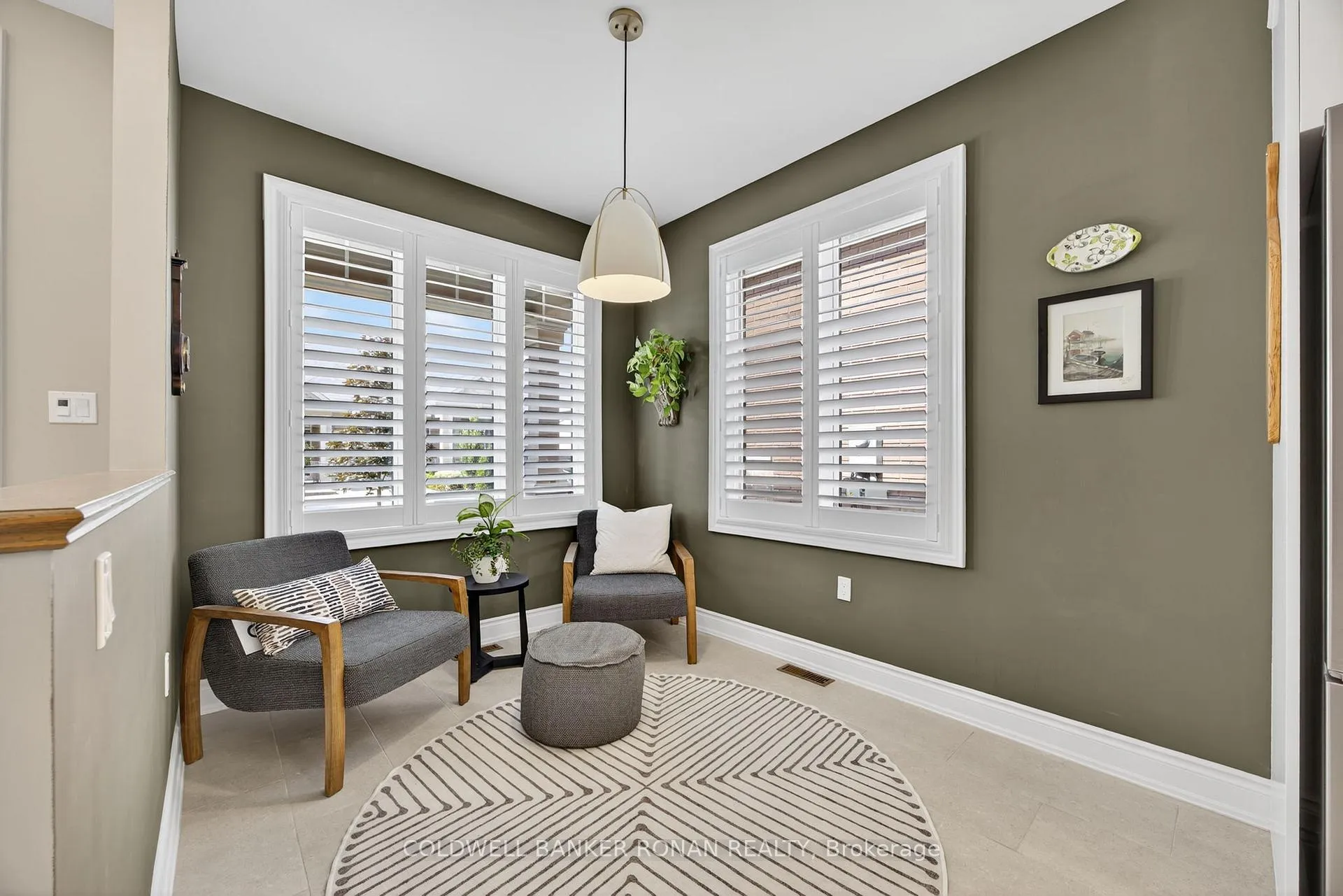 Photo 5 of 73 Summerhill Drive, New Tecumseth, Alliston — HOMEH