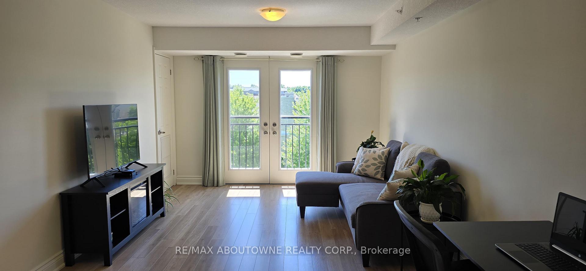 Photo 2 of Unit 402, 64 Frederick Drive, Guelph, Pineridge/Westminster Woods — HOMEH