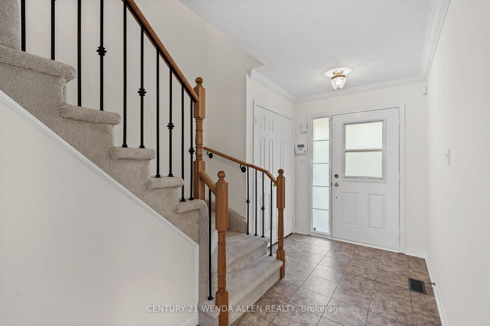 Photo 4 of Unit 54, 1087 Ormond Drive, Oshawa, Samac — HOMEH