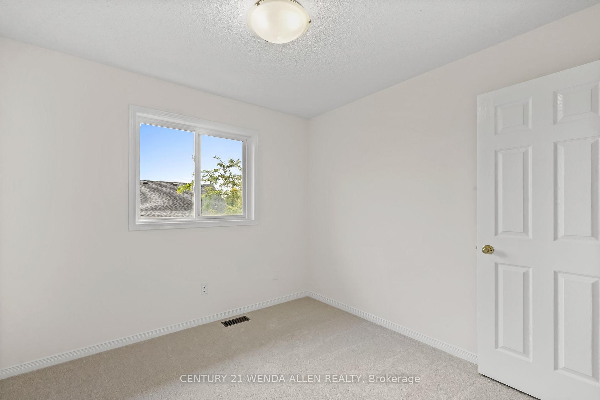 Photo 15 of Unit 54, 1087 Ormond Drive, Oshawa, Samac — HOMEH