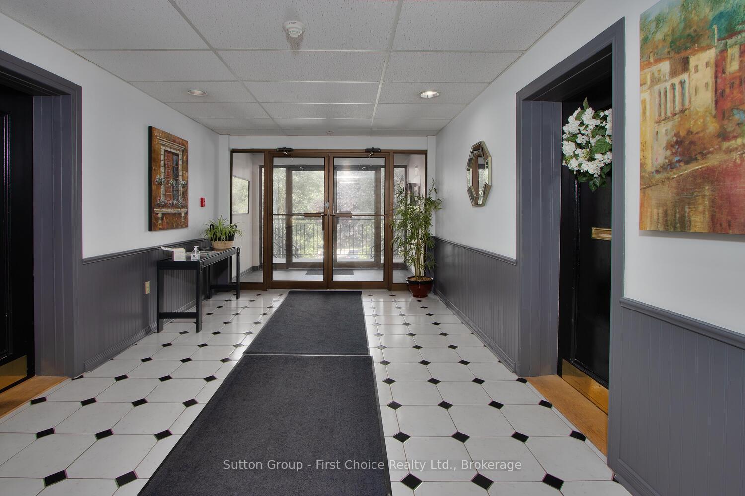 Photo 7 of Unit 401, 11 Cobourg Street, Stratford — HOMEH