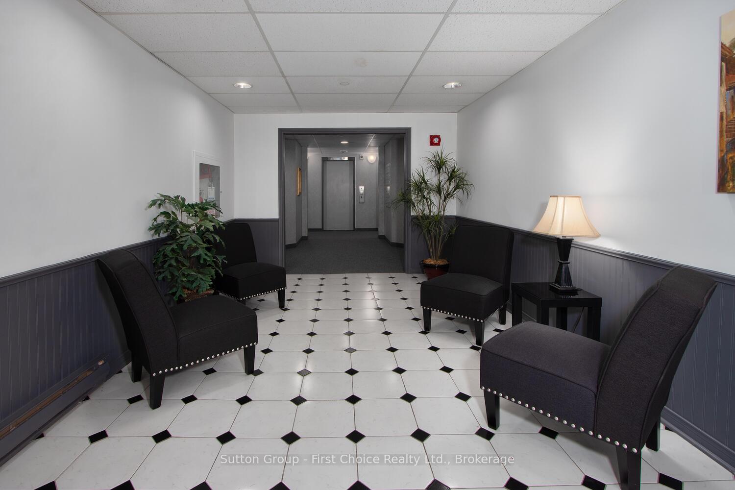 Photo 8 of Unit 401, 11 Cobourg Street, Stratford — HOMEH