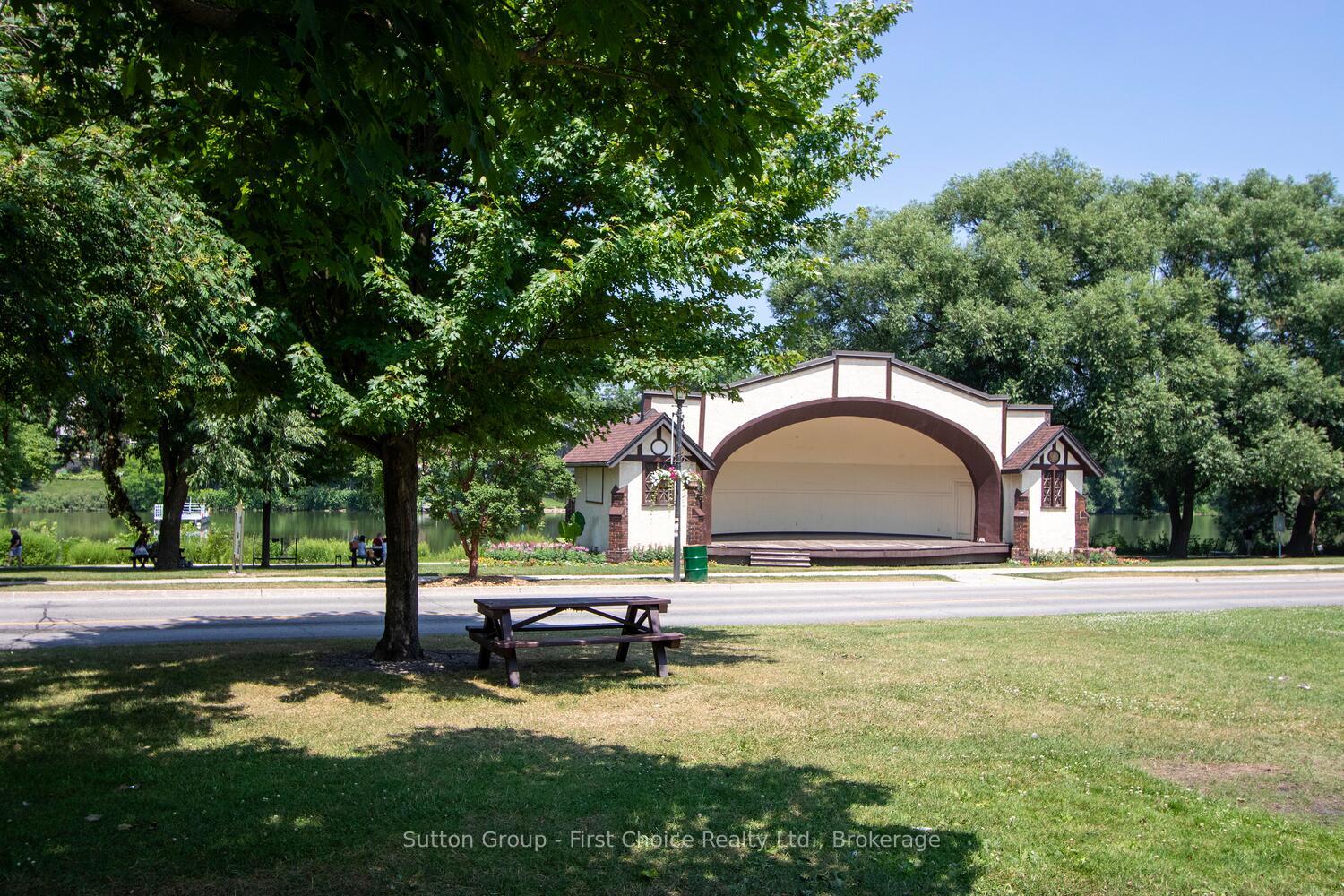 Photo 18 of Unit 401, 11 Cobourg Street, Stratford — HOMEH