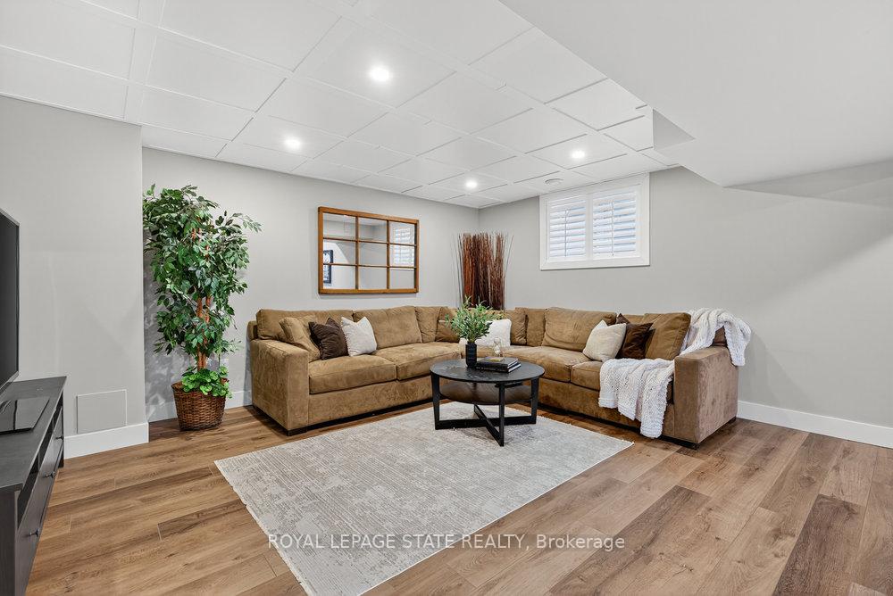 Photo 39 of 5 Macassa Court, Grimsby, Grimsby East — HOMEH