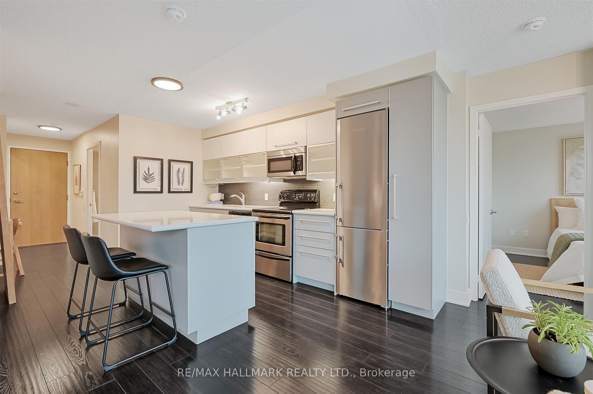 Photo 12 of Unit 302, 1048 Broadview Avenue, Toronto, Broadview North — HOMEH