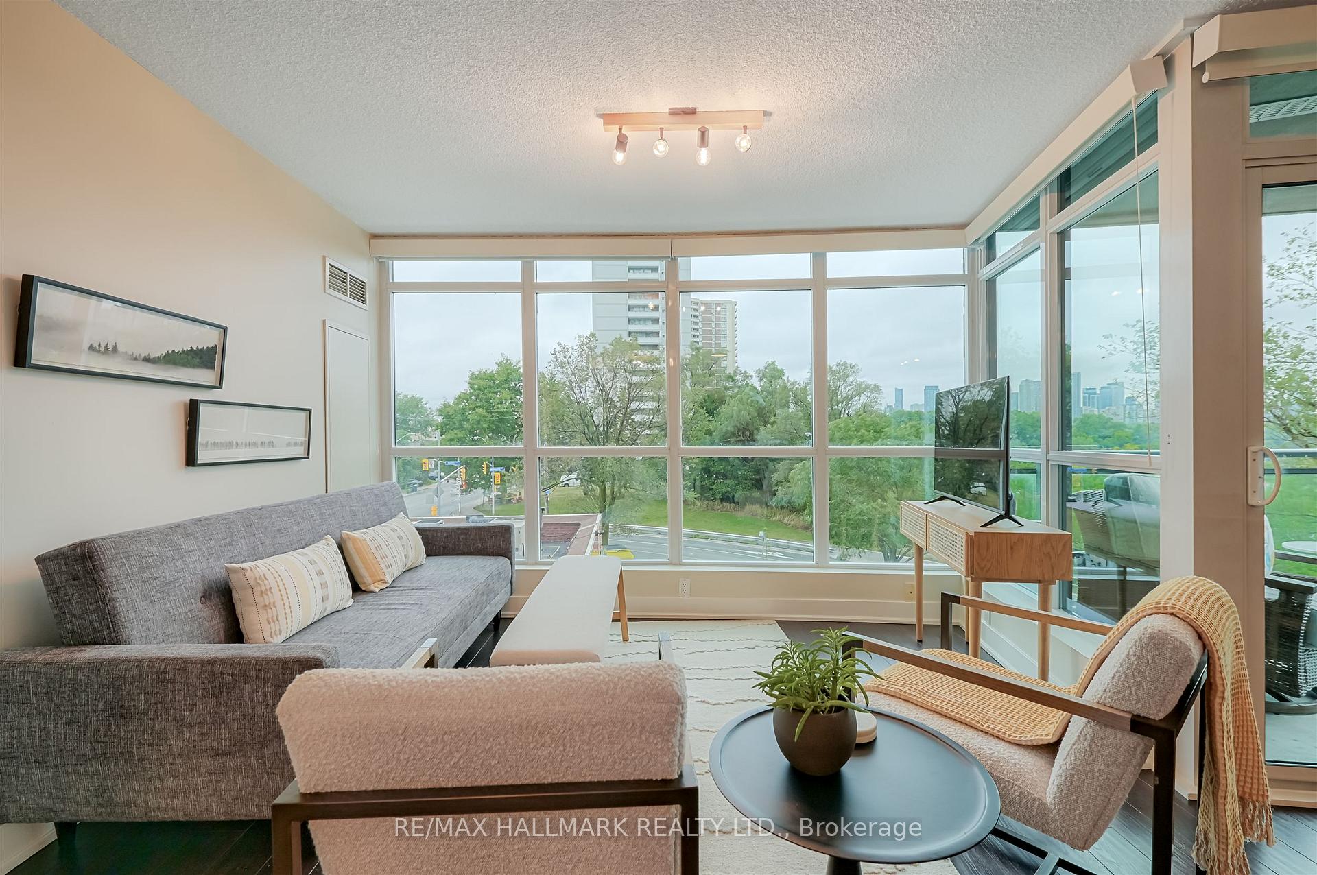 Photo 13 of Unit 302, 1048 Broadview Avenue, Toronto, Broadview North — HOMEH