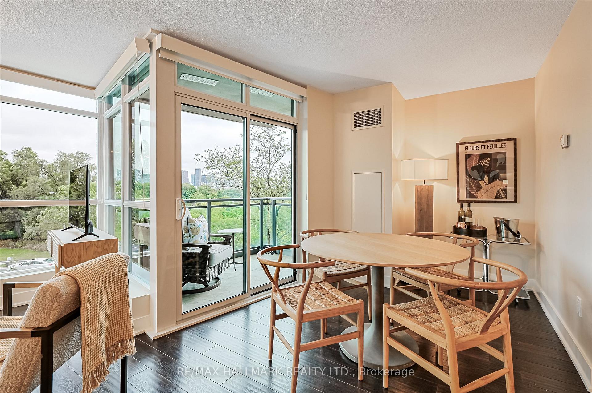 Photo 17 of Unit 302, 1048 Broadview Avenue, Toronto, Broadview North — HOMEH