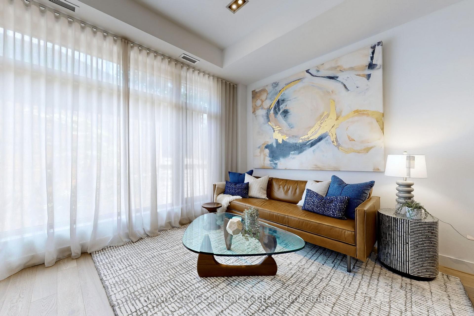Photo 4 of Unit 3, 715 Kingston Road, Toronto, The Beaches — HOMEH