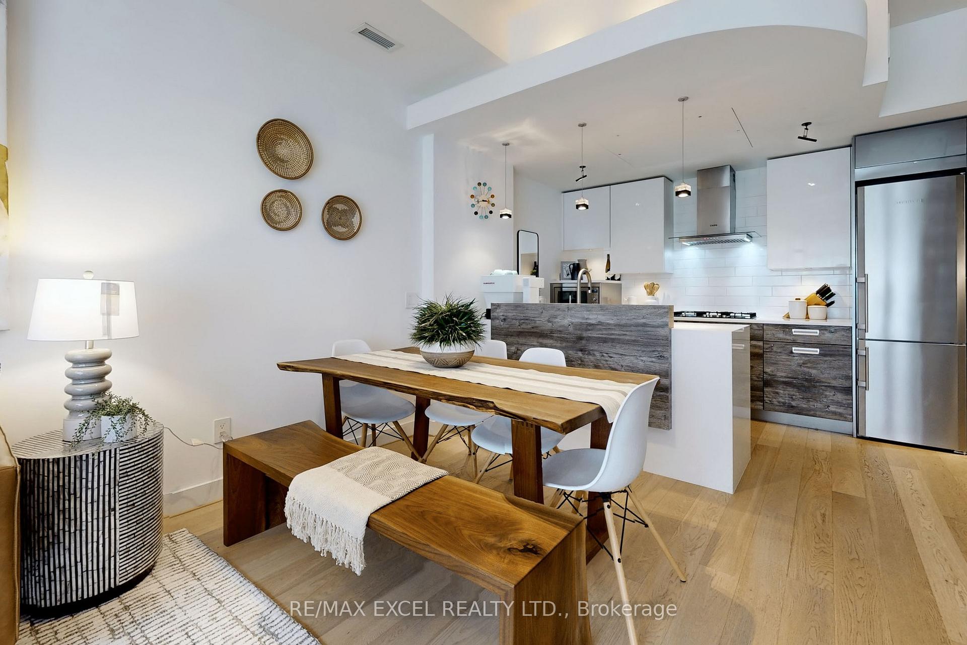 Photo 8 of Unit 3, 715 Kingston Road, Toronto, The Beaches — HOMEH