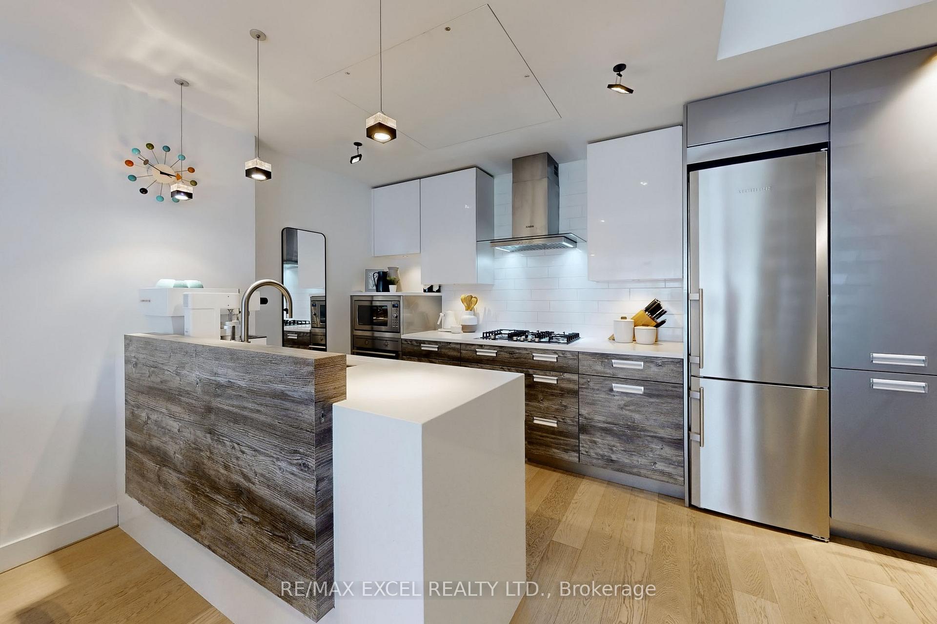 Photo 10 of Unit 3, 715 Kingston Road, Toronto, The Beaches — HOMEH
